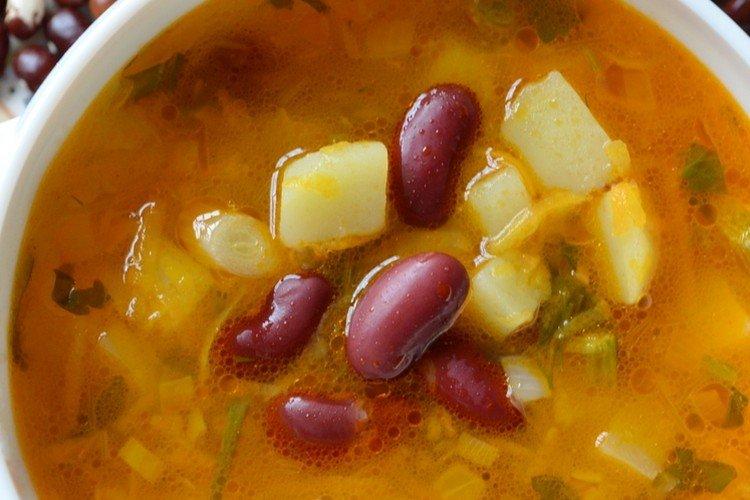 Бобовый суп - 20 быстрых и вкусных рецептов