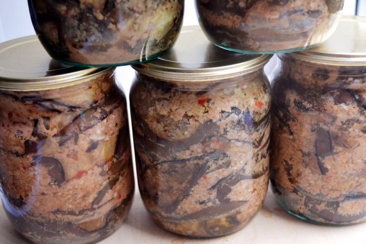 Острые баклажаны на зиму: 15 потрясающих рецептов