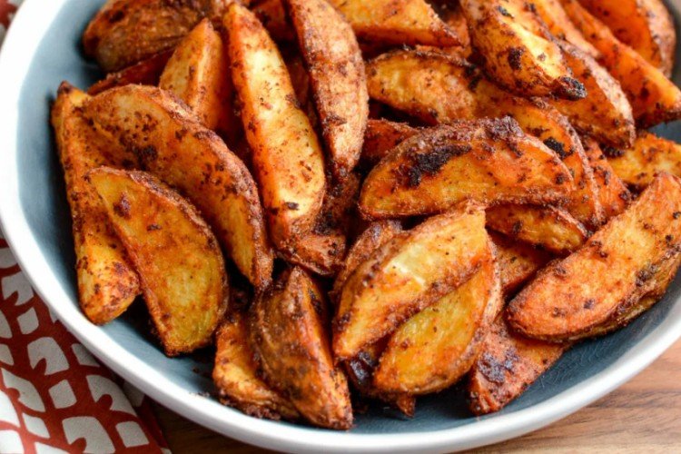 20 спо­собов при­го­то­вить кар­тофель по-деревенски в печи