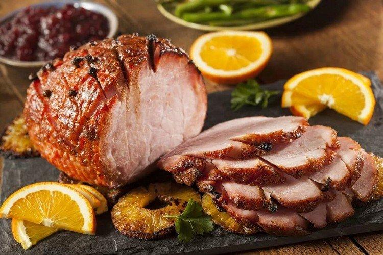 Свинина в духовке - 15 простых и вкусных рецептов