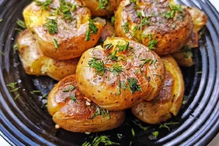 Как приготовить свежую картошку - 20 рецептов самых вкусных блюд