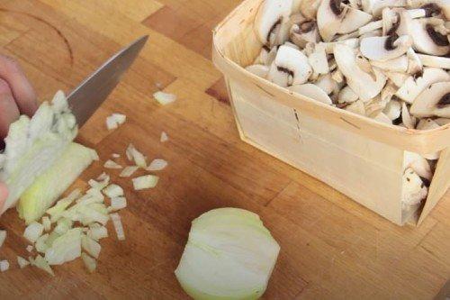 Жульен с курицей и грибами - 8 вкусных рецептов пошагово с фото