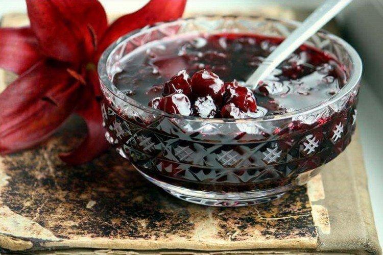 20 рецептов варенья из вишни, которое хочется попробовать