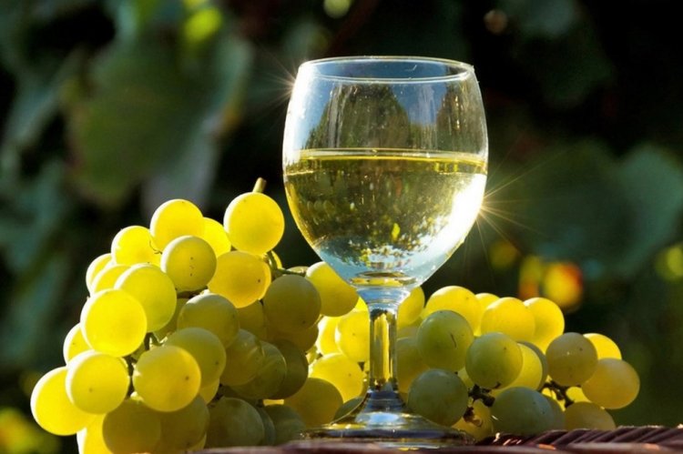 8 легких рецептов вина из белой смородины
