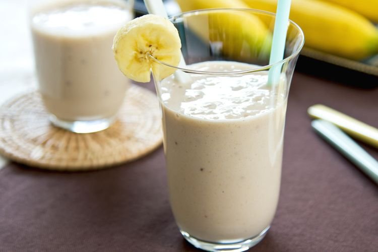 20 потрясающих рецептов напитков с бананом