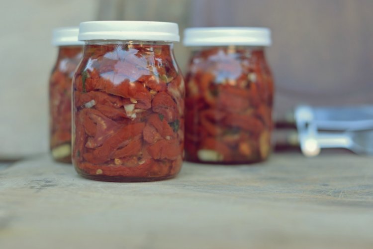 8 простых методов приготовления обжаренных помидоров на зиму