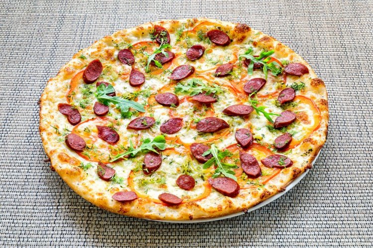 20 превосходных рецептов пиццы с моцареллой