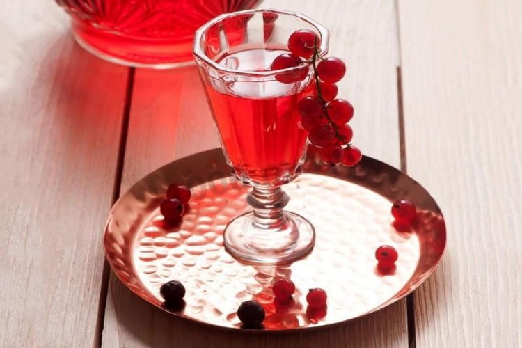 20 методов приготовления напитка из красной смородины