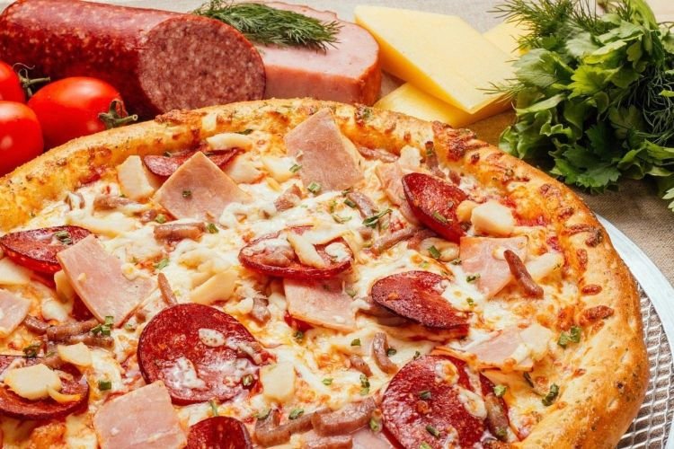 20 рецептов пиццы с колбаской, от которых ты будешь в восторге