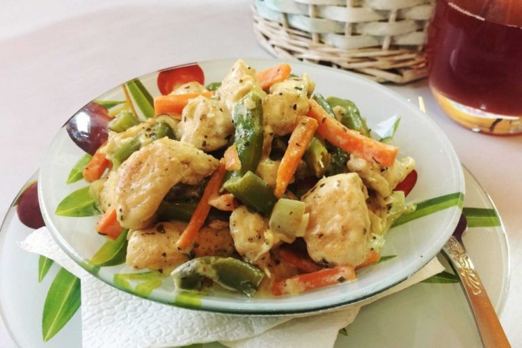 Курица в сливочном соусе: 15 вкусных и сытных рецептов