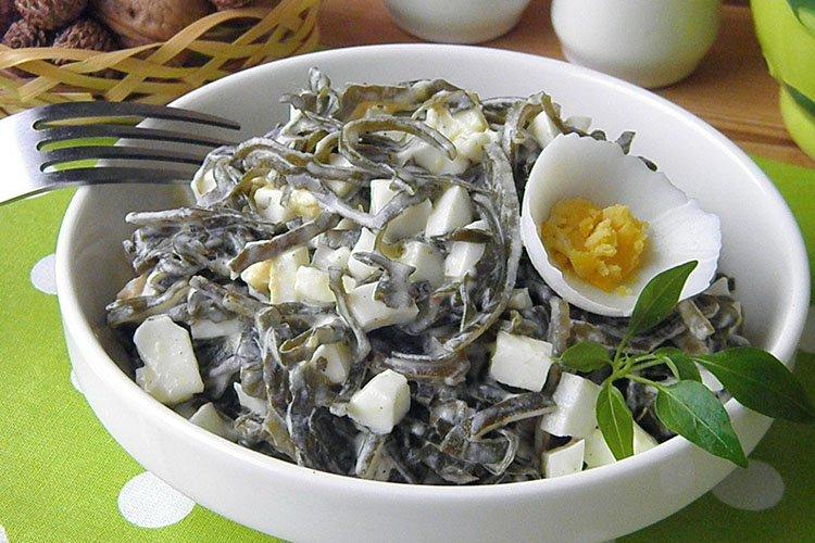 Салаты из морской капусты - 15 простых и очень вкусных рецептов