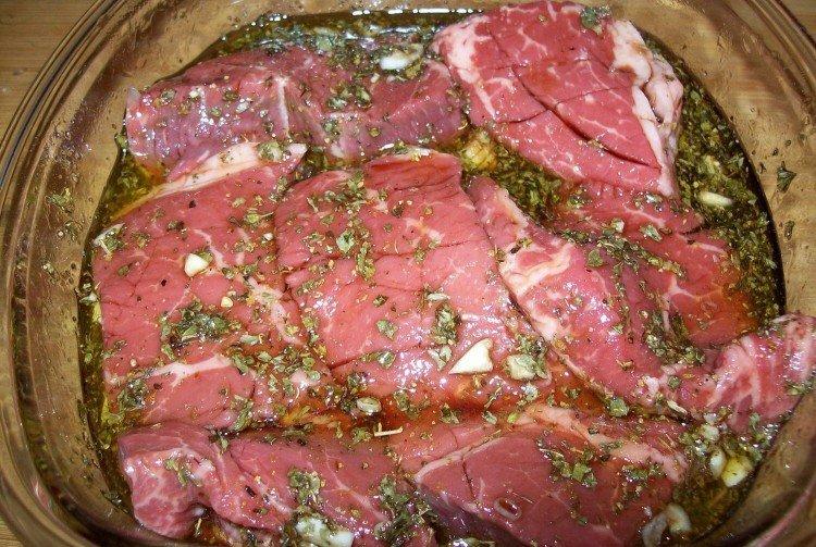 Маринад для шашлыка из свинины - 15 рецептов, чтобы сделать мясо мягким и сочным