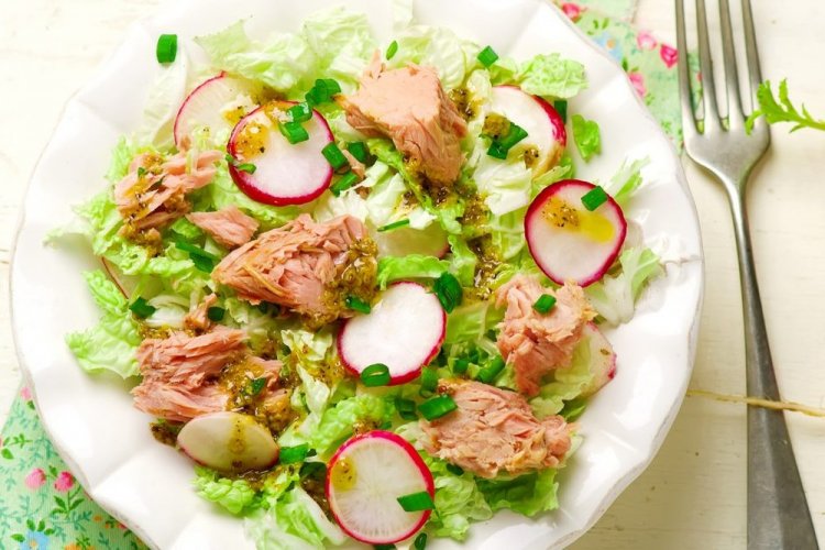 ПП салаты с тунцом: 15 лучших рецептов на каждый день