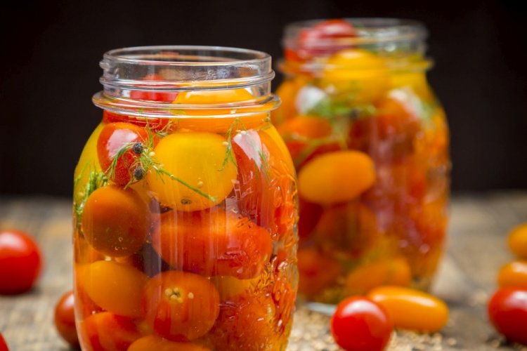 Консервированные помидоры черри на зиму: 15 популярных рецептов
