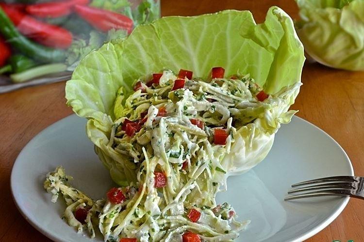 Салат из свежей капусты - 20 вкусных рецептов на каждый день