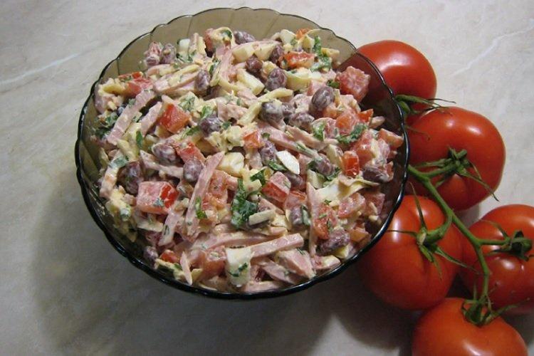 20 аппетитных салатов со шпротами для всей семьи