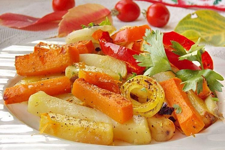 Картошка с грибами на сковороде - 10 простых и вкусных рецептов (пошагово)