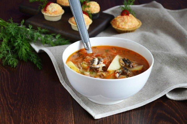 Рыбный суп из банок: 12 восхитительных рецептов готовки