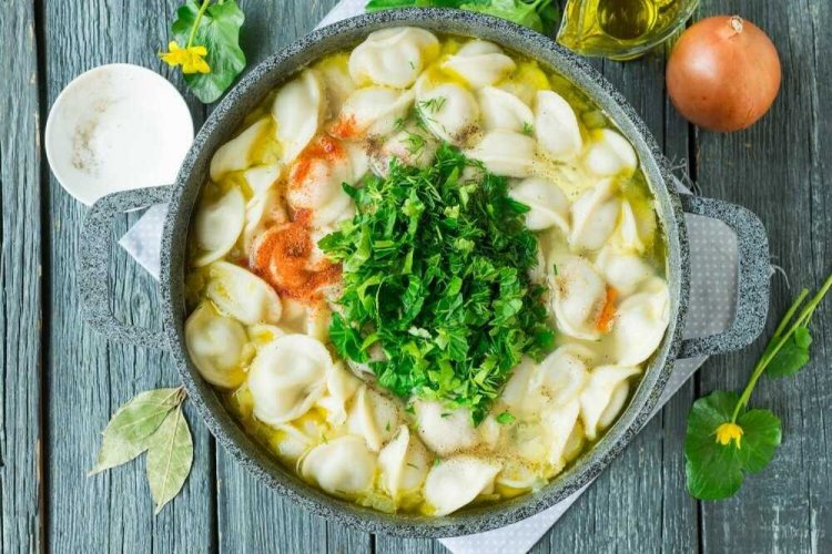 20 супов с пельменями, которые хочется готовить круглый год