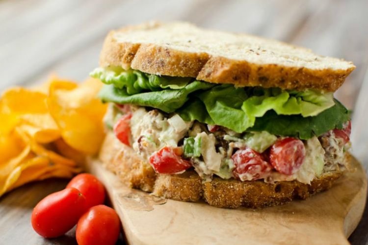 20 рецептов бутербродов, которые приготовятся за несколько минут