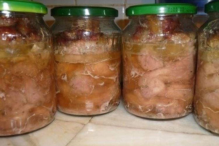 Тушенка из свинины в домашних условиях - 10 простых рецептов (пошагово)