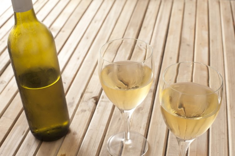 8 легких рецептов вина из белой смородины