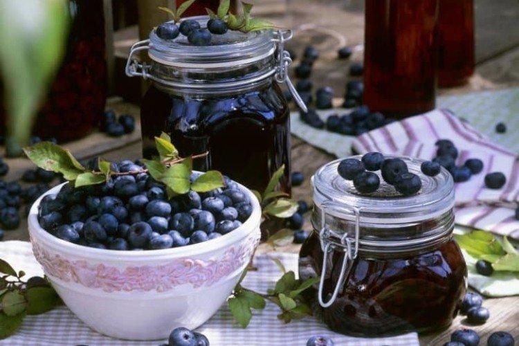 Варенье из лесных ягод - 20 простых и вкусных рецептов