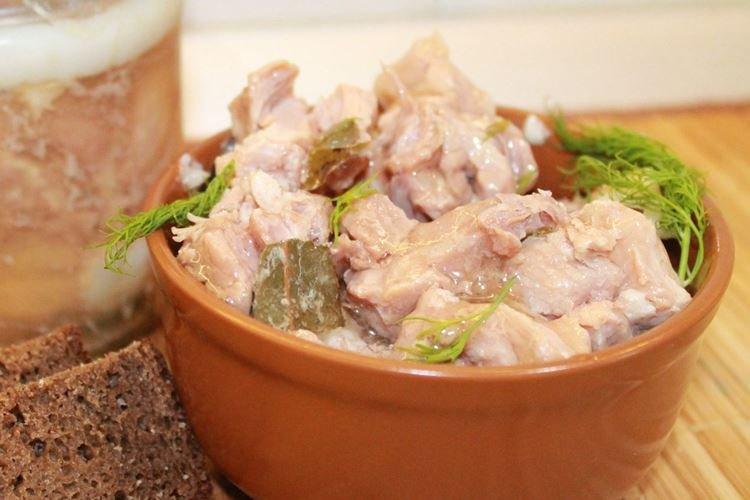 Тушенка из свинины в домашних условиях - 10 простых рецептов (пошагово)