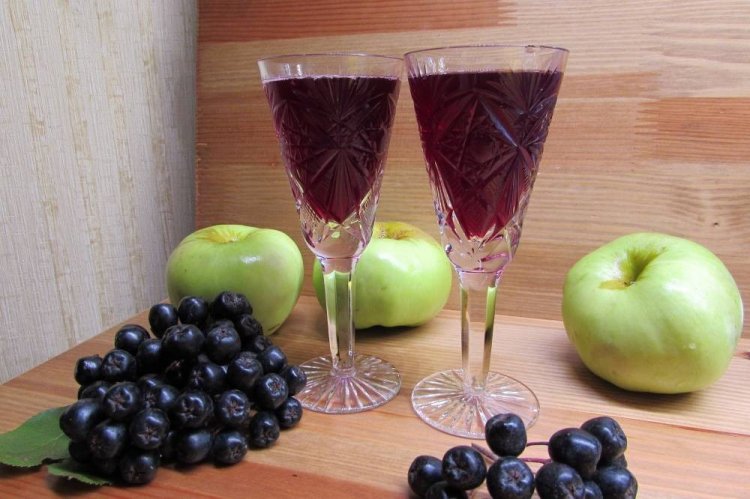 8 легких рецептов вина из черноплодной рябины