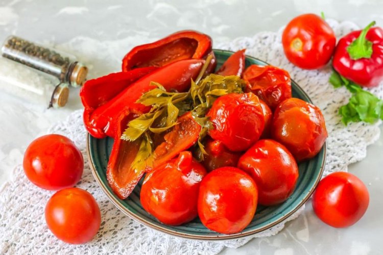 20 рецептов баковых помидоров, которые сможет приготовить каждый