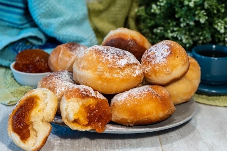 Пончики на кефире: 15 легких и вкусных рецептов