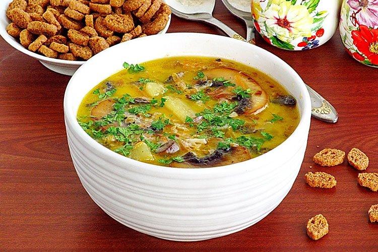 Грибной суп из печериц - 8 вкусных рецептов (пошагово)