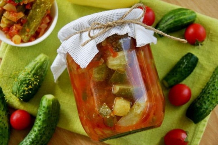 Огурцы с кетчупом на зиму: 20 быстрых и вкусных рецептов