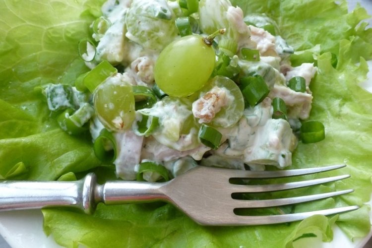 20 салатов с маринованными огурцами, которые всегда получаются вкусными