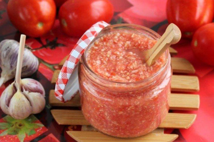 20 рецептов аджики из помидоров на зиму