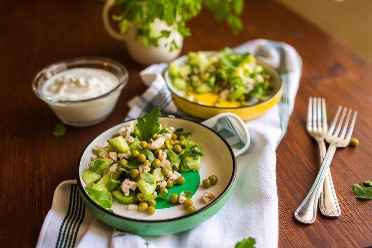 Простые и вкусные салаты на все случаи жизни - 20 рецептов