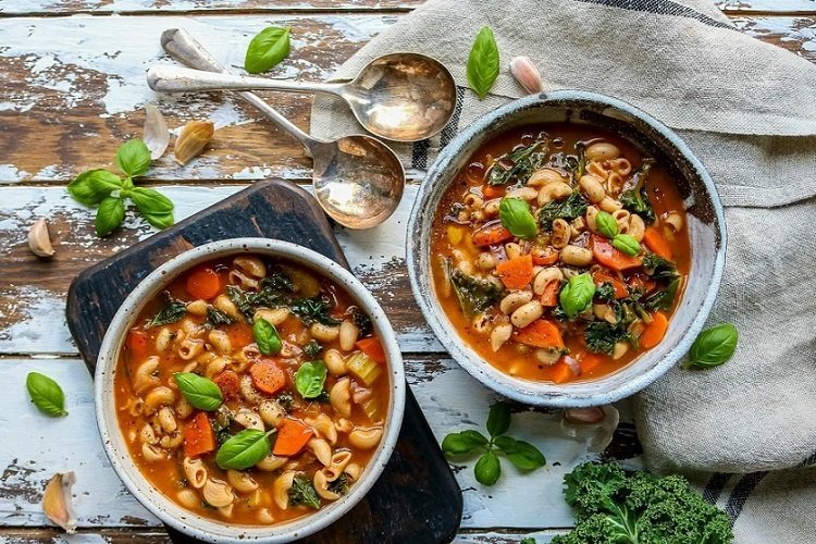 Итальянский суп минестроне