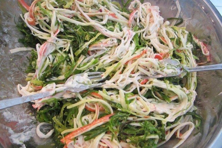 20 салатов с фунчозой, которые точно стоит приготовить