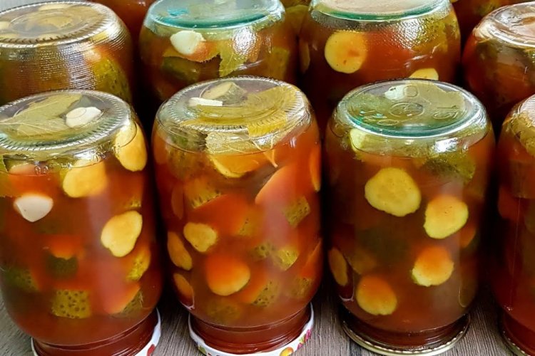 Маринованные огурцы в соусе чили на зиму: 10 замечательных рецептов