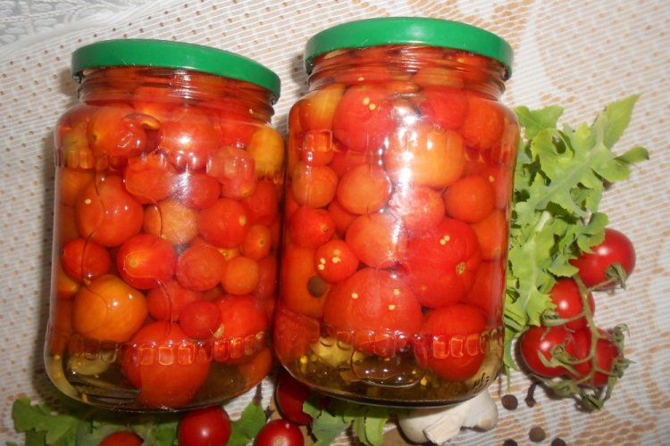 Консервированные помидоры черри на зиму: 15 популярных рецептов