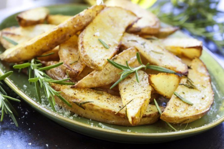 20 способов приготовить картошку по-деревенски в духовке