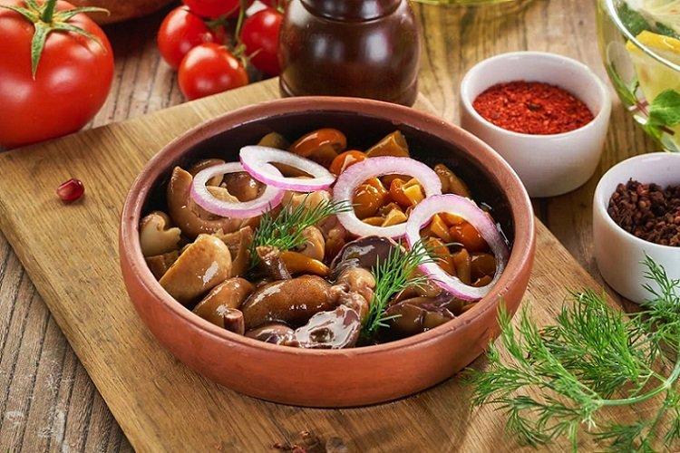 20 рецептов вкусных маринованных грибов
