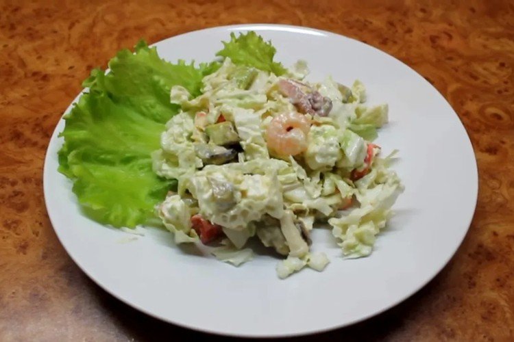 20 салатов с морским коктейлем, которые легко приготовить