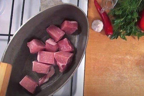Гуляш из свинины в домашних условиях - 10 аппетитных шаговых рецептов