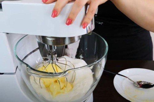 Классический торт «Медовик» - 5 простых и вкусных рецептов (пошагово)