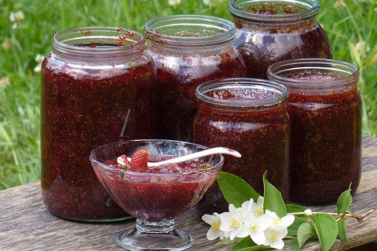 20 рецептов ароматного варенья из земляники