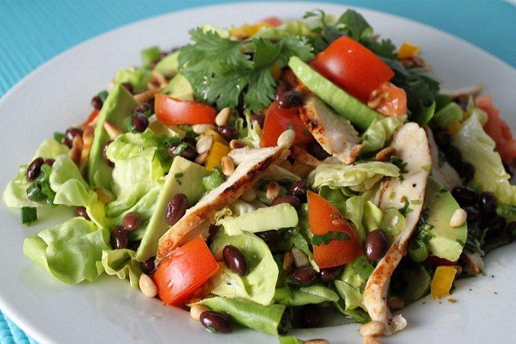 20 самых аппетитных салатов с курицей и фасолью
