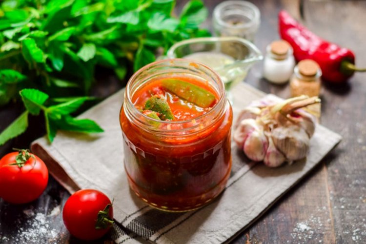Сладкий томат с огурцами на зиму: 20 самых вкусных рецептов