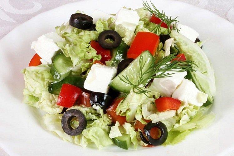 20 рецептов салата по-гречески, которые понравятся каждому