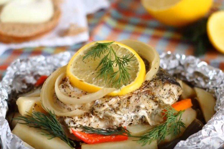 Рыба, испеченная во фольге в печи - 20 самых вкусных рецептов